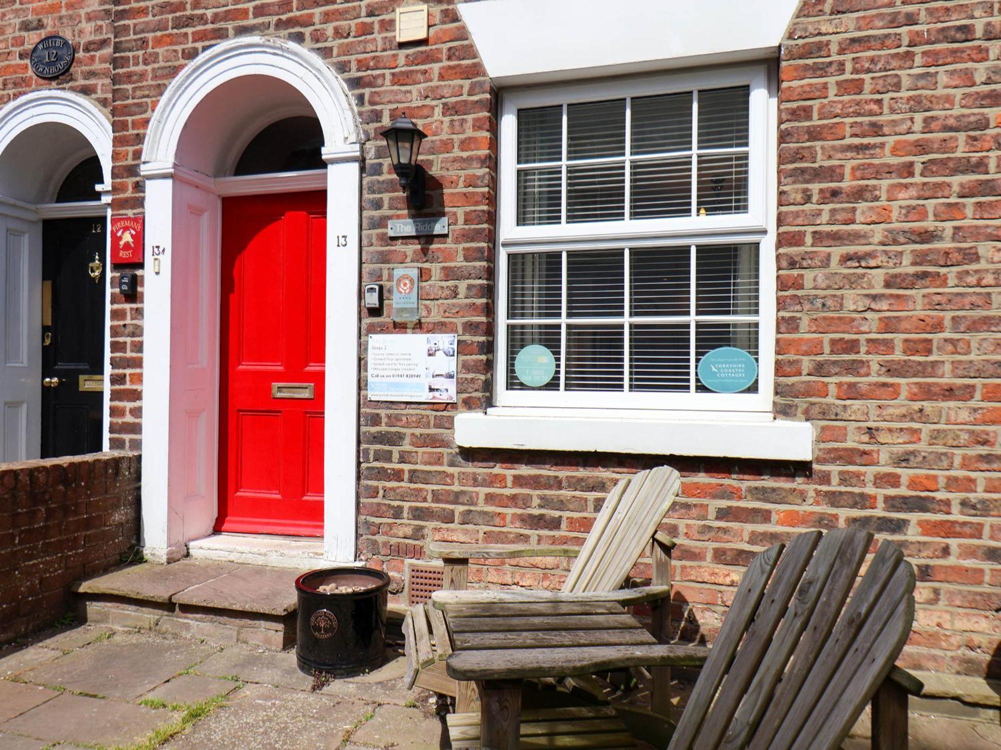 The Riddle Villa Whitby Exterior photo